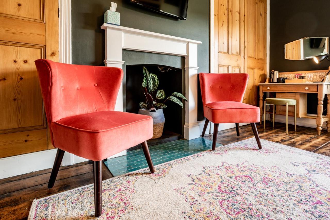 The Old Vicarage Bed & Breakfast Moylgrove Eksteriør bilde