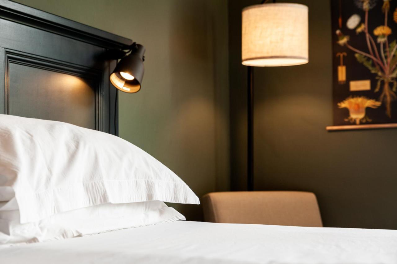 The Old Vicarage Bed & Breakfast Moylgrove Eksteriør bilde