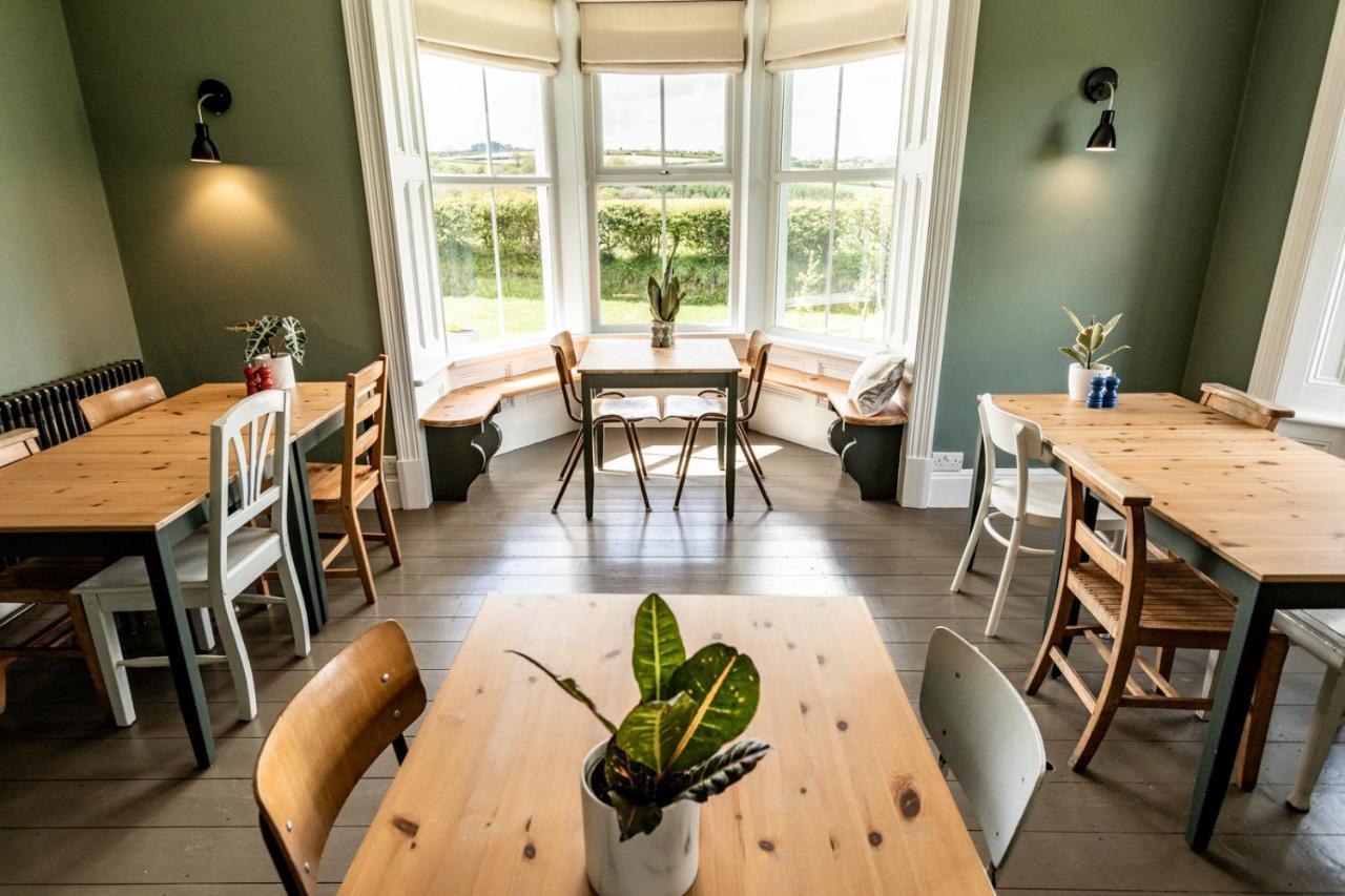 The Old Vicarage Bed & Breakfast Moylgrove Eksteriør bilde