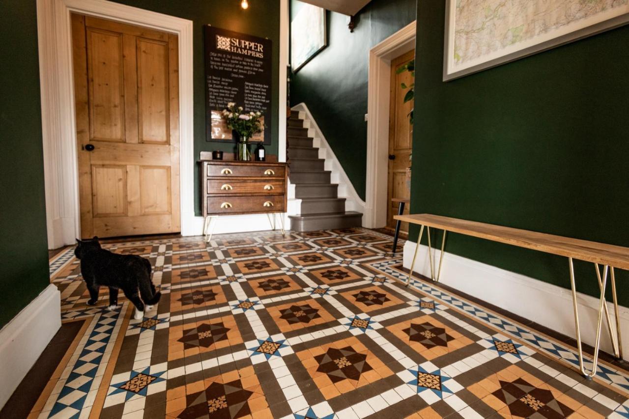 The Old Vicarage Bed & Breakfast Moylgrove Eksteriør bilde